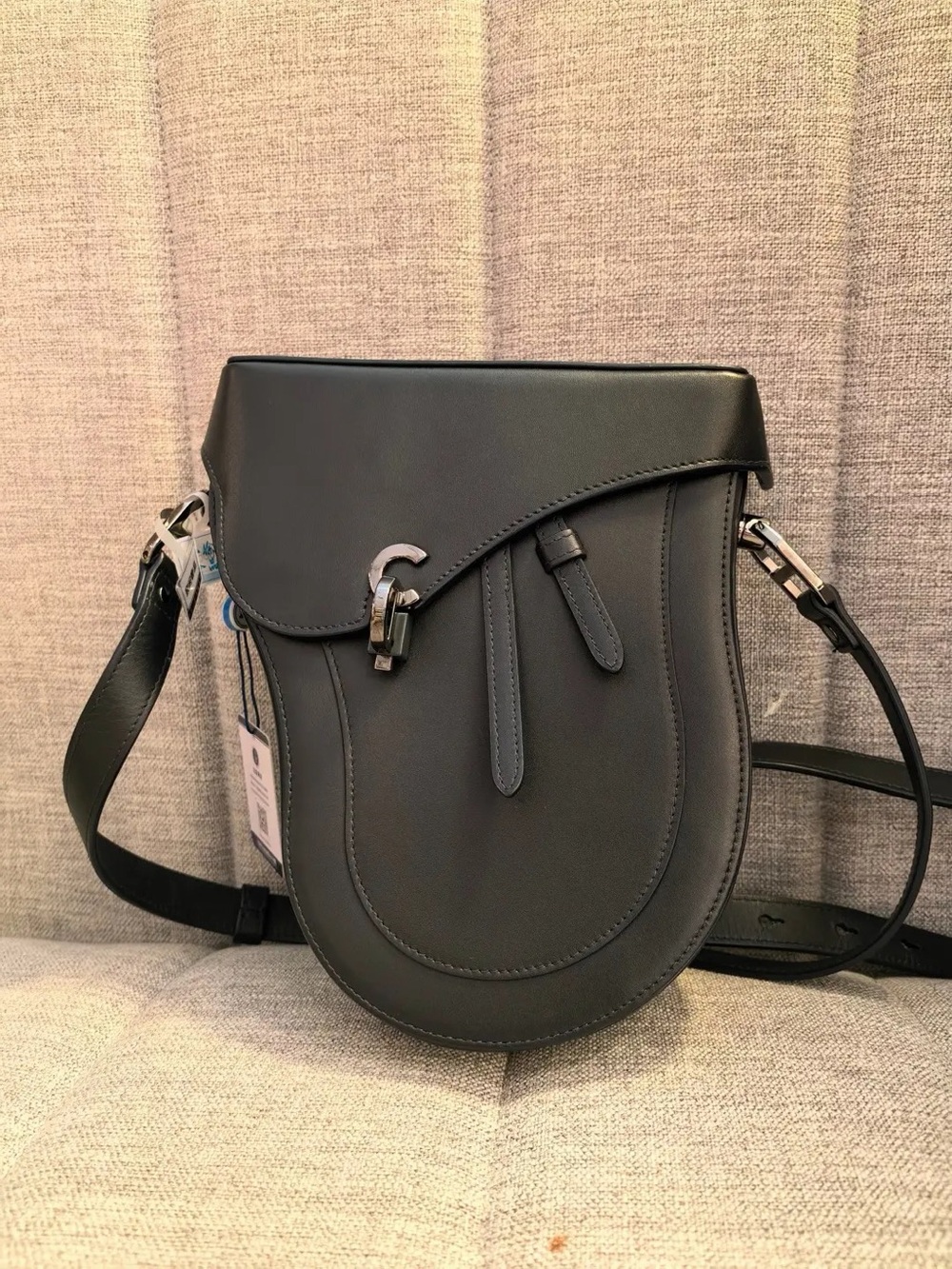 Women's Crossbody Saddle Bag in Dark Gray